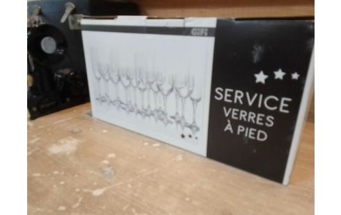 SERVICE VERRES A PIED