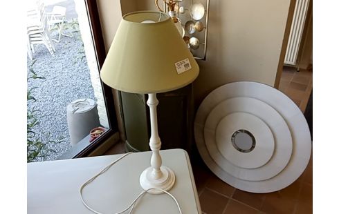 LAMPE PIED PATINE BLANC