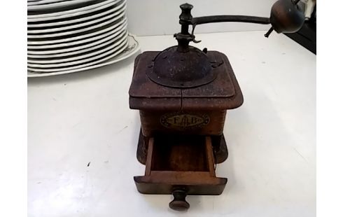 MOULIN A CAFE Ancien