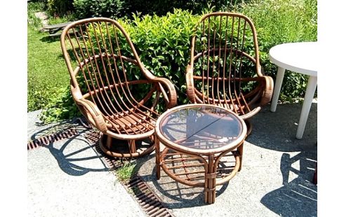FAUTEUIL rotin pivotant lot 2 + table ronde