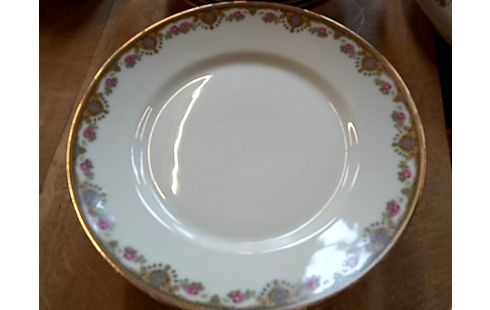 SERVICE DE TABLE limoges bord fleuri