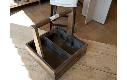 BOITE À OUTILS EN BOIS