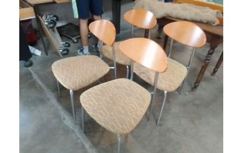 4 CHAISES BOIS METAL TISSU