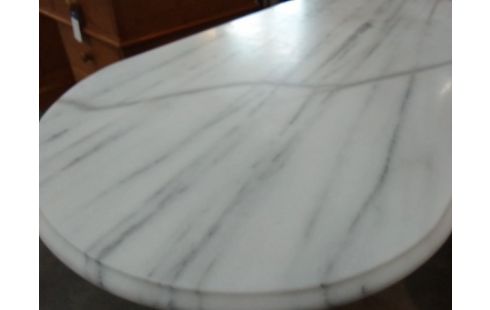 TABLE EXTERIEUR DESSUS MARBRE