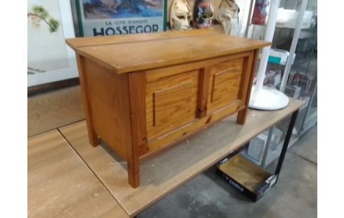 COFFRE PIN EN L'ETAT