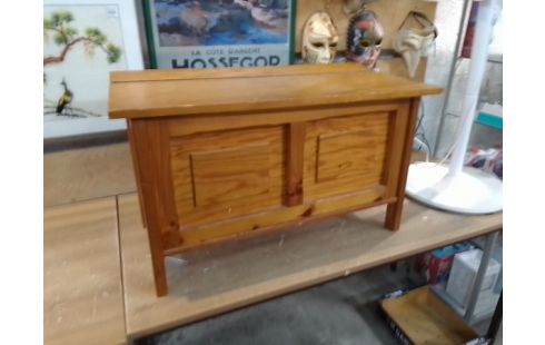 COFFRE PIN EN L'ETAT