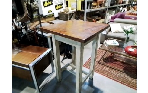 MANGE DEBOUT COUNTRY CORNER