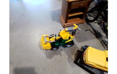 JOUET TRACTEUR PELLETEUSE VERT/JAUNE