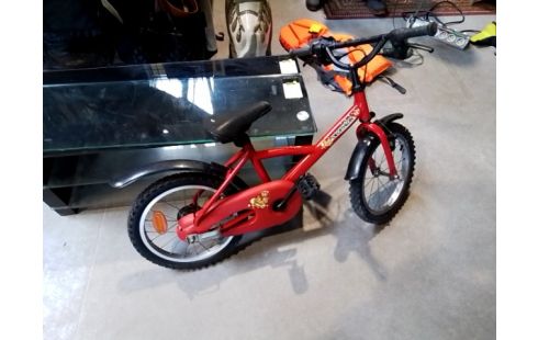 VELO ENFANT ROUGE