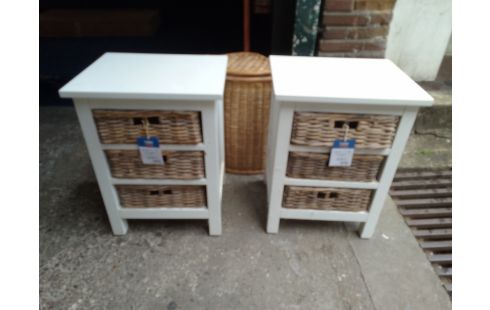 MEUBLE D'APPOINT PANIERS