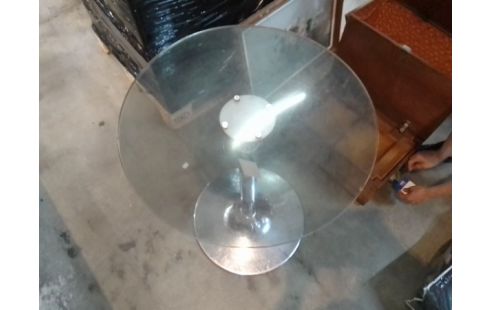 MANGE DEBOUT VERRE PIED CHROME