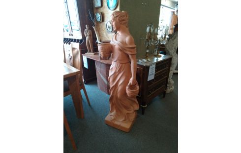 DECORATION FEMME TERRE CUITE