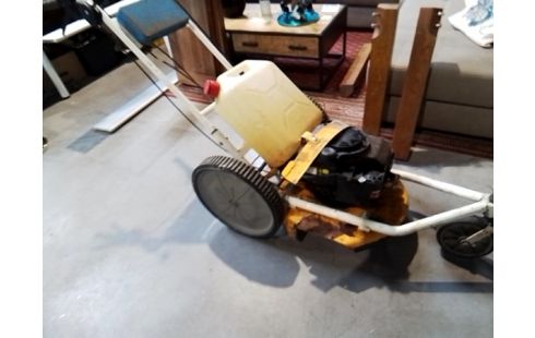 DEBROUSSAILLEUSE 3 ROUES EN L’ÉTAT