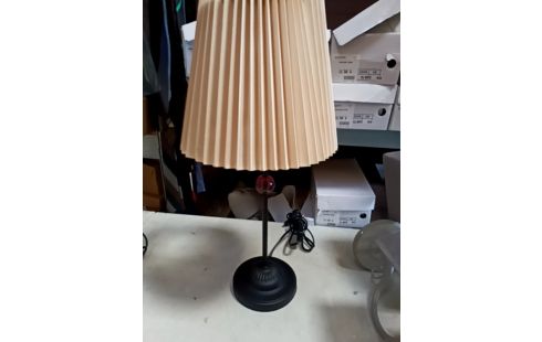 LAMPE DE SALON CONTEMPORAINE