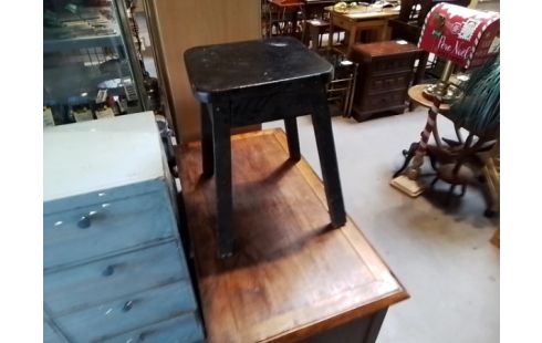 TABOURET NOIR