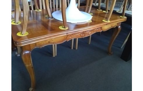 TABLE STYLE LOUIS XV AVEC ALLONGES INTERIEURES
