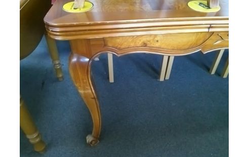 TABLE STYLE LOUIS XV AVEC ALLONGES INTERIEURES