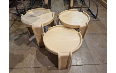 TABLES GIGOGNES Pvc empilable Giotto Stoppino