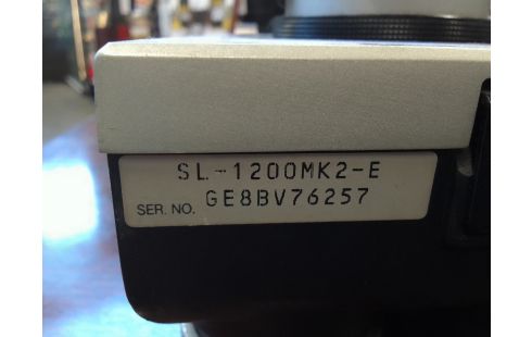 PLATINE VINYLE TECHNICS SL1200 MK2  SANS COUVERCLE NI CELLULE NOUVEAUX RCA