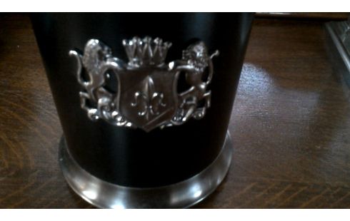 BOITE A MUSIQUE NOIR SIMILI CUIR