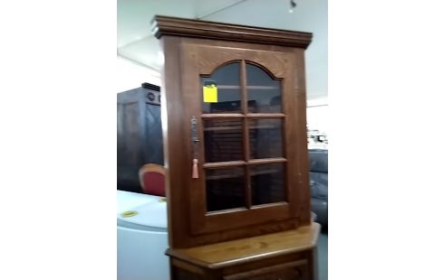 ENCOIGNURE Haut vitré en chene avec clés