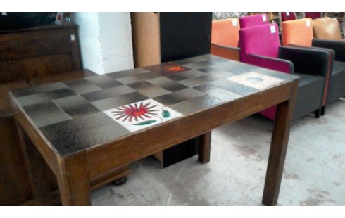 TABLE VALLAURIS