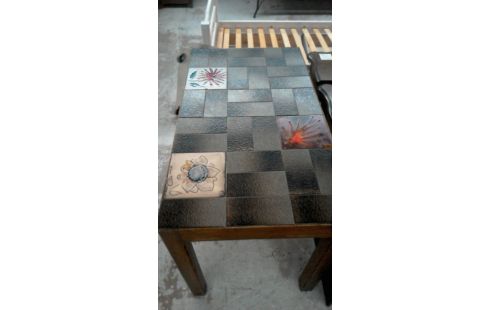 TABLE VALLAURIS