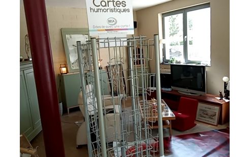 PRESENTOIR tourniquet pour cartes postales