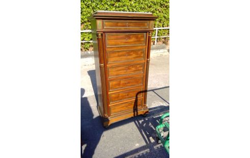 LADEKASTJE MET 7 LADEN