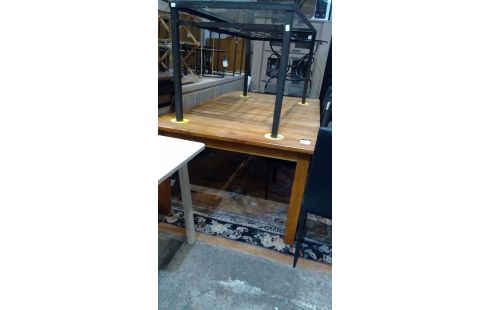 TABLE RECTANGULAIRE EN TECK MASSIF + ALLONGE INTERNE