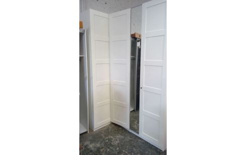 GARDEROBE