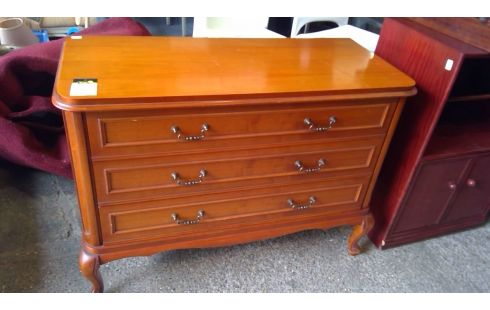 CÓMODA TEÑIDO CEREZO SILVESTRE 3 CAJONES