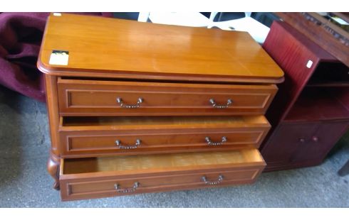 CÓMODA TEÑIDO CEREZO SILVESTRE 3 CAJONES