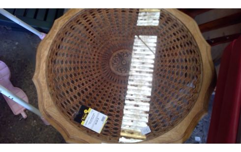 TABLE BASSE RONDE STYLE LOUIS XV