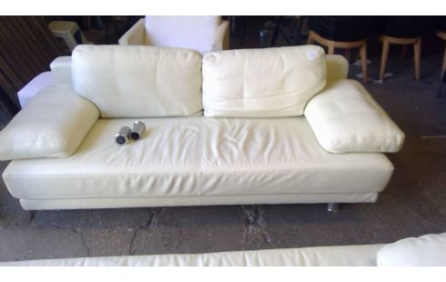 SOFÁ CUERO BLANCO
