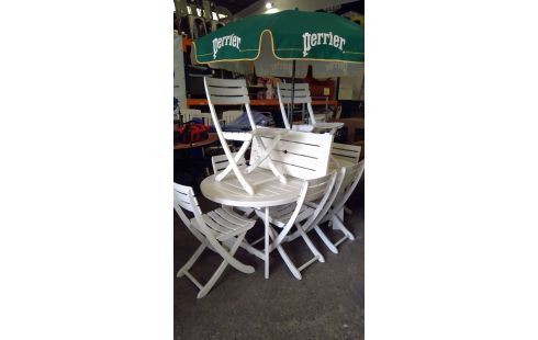 TABLE DE JARDIN + 8 CHAISES TRICONFORT