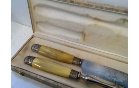 LOT DE 2 COUVERTS ANCIEN