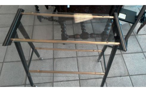 SERVIERTISCH IM VINTAGE-STIL