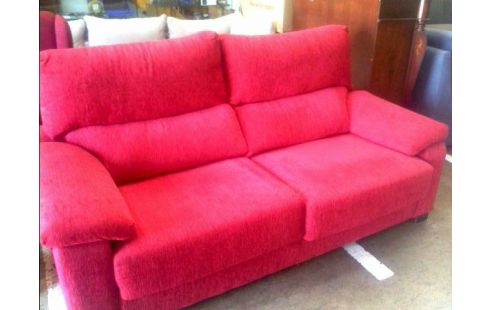 SOFA. ROJO