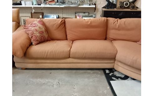 CANAPE TISSU TERRACOTA ARRONDI AVEC COUSSINS