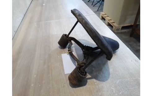 SELLE MOTO CUIR ANCIENNE 1930