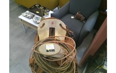 SELLE DE WESTERN STYLE MEXICAIN EN CUIR GAUFRE