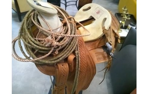 SELLE DE WESTERN STYLE MEXICAIN EN CUIR GAUFRE