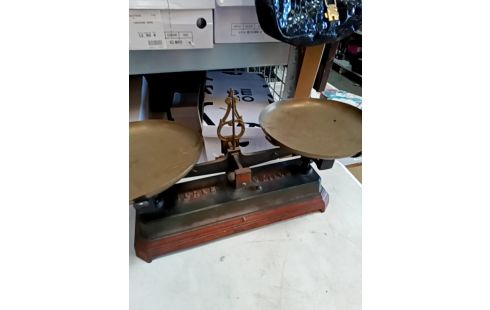 BALANCE ROBERVAL PLATEAUX OK RSV