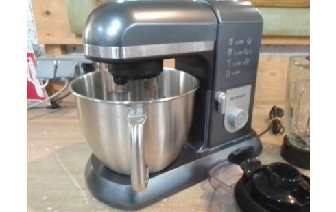 ROBOT MENAGER SILVERCREST + ACCESSOIRES