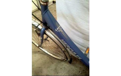 FAHRRAD HELLBLAU <HERCULES UNO>