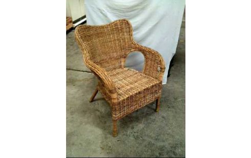 KORBSESSEL RATTAN MIT ARMLEHNE