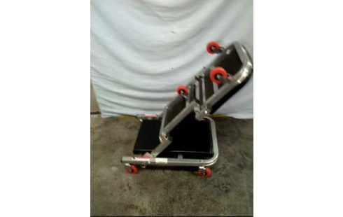 WERKSTATTLIEGE KLAPPBAR <HI-Q TOOLS>