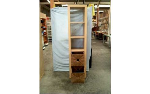 REGAL HOLZ HELL 2-KÖRBE RATTAN 5-EBEN.