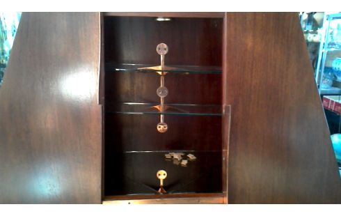 KAST DESIGN MET VERLICHTING